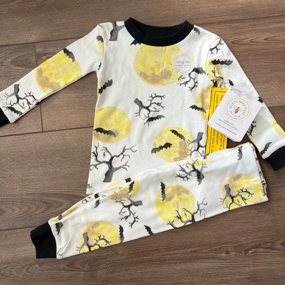 New Burt Bees Halloween Spooky Bat Print 2pc Snug fit Pajamas - Picture 5 of 10